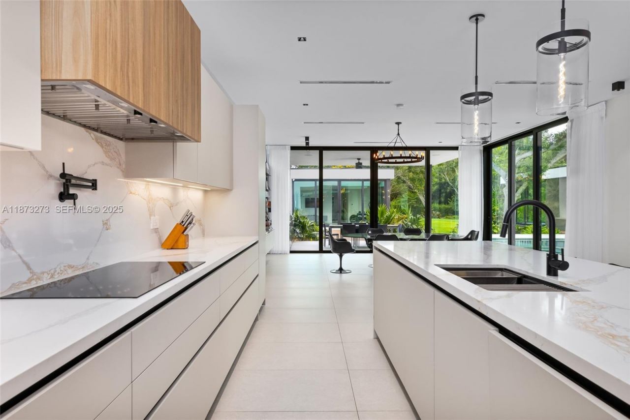 12100 SW 79th Ave, Pinecrest, FL 33156 Photo