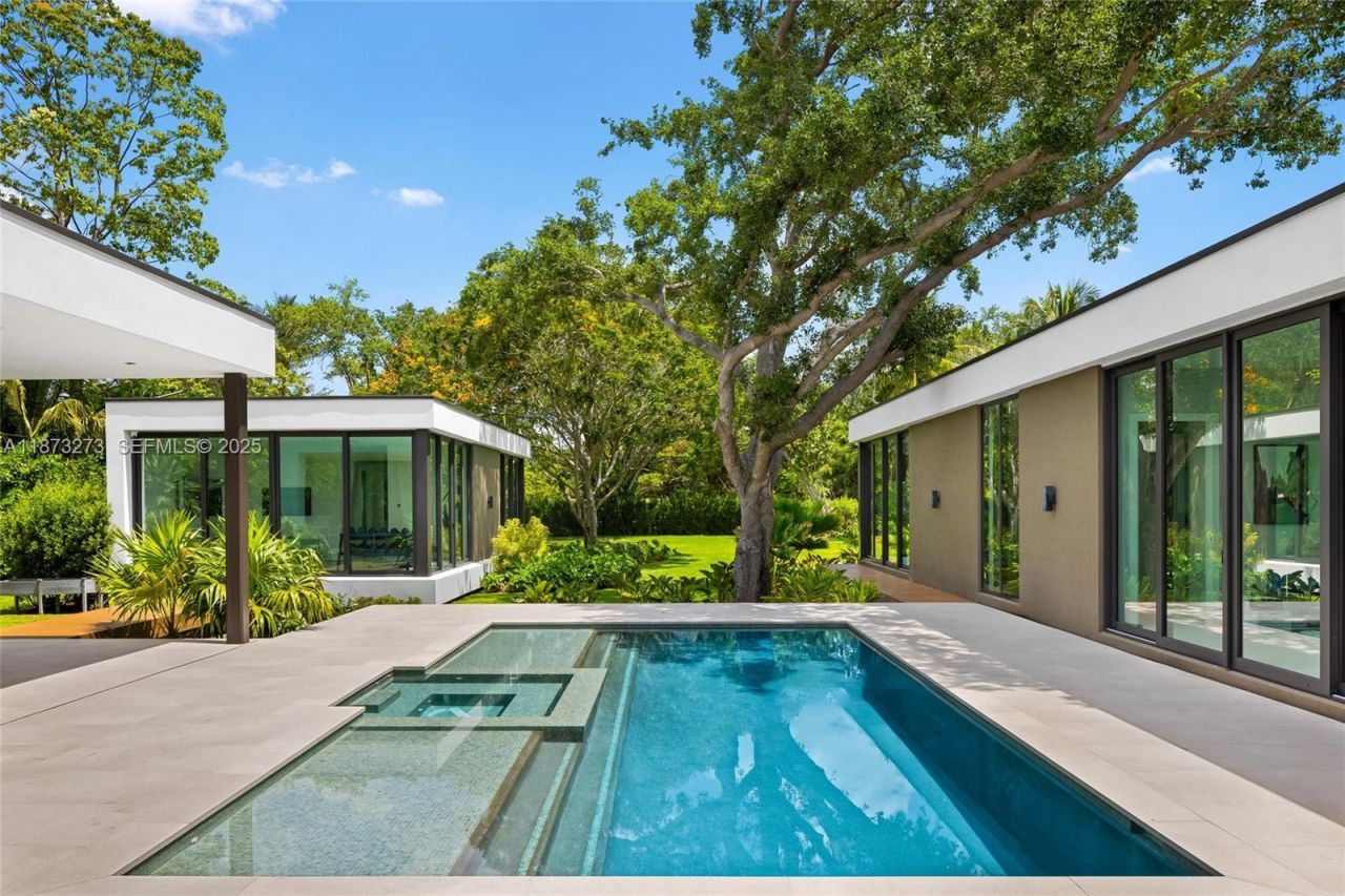 12100 SW 79th Ave, Pinecrest, FL 33156 Photo