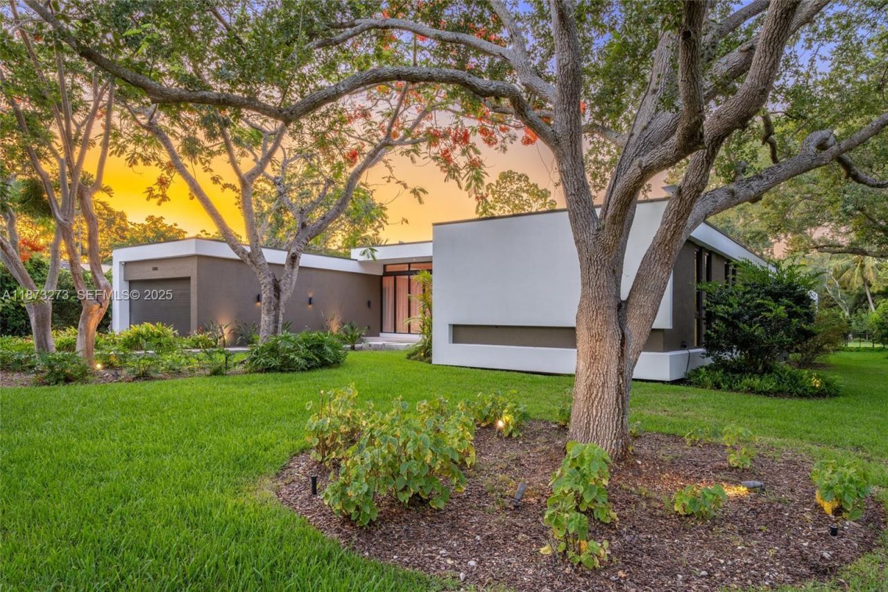 12100 SW 79th Ave, Pinecrest, FL 33156 Photo