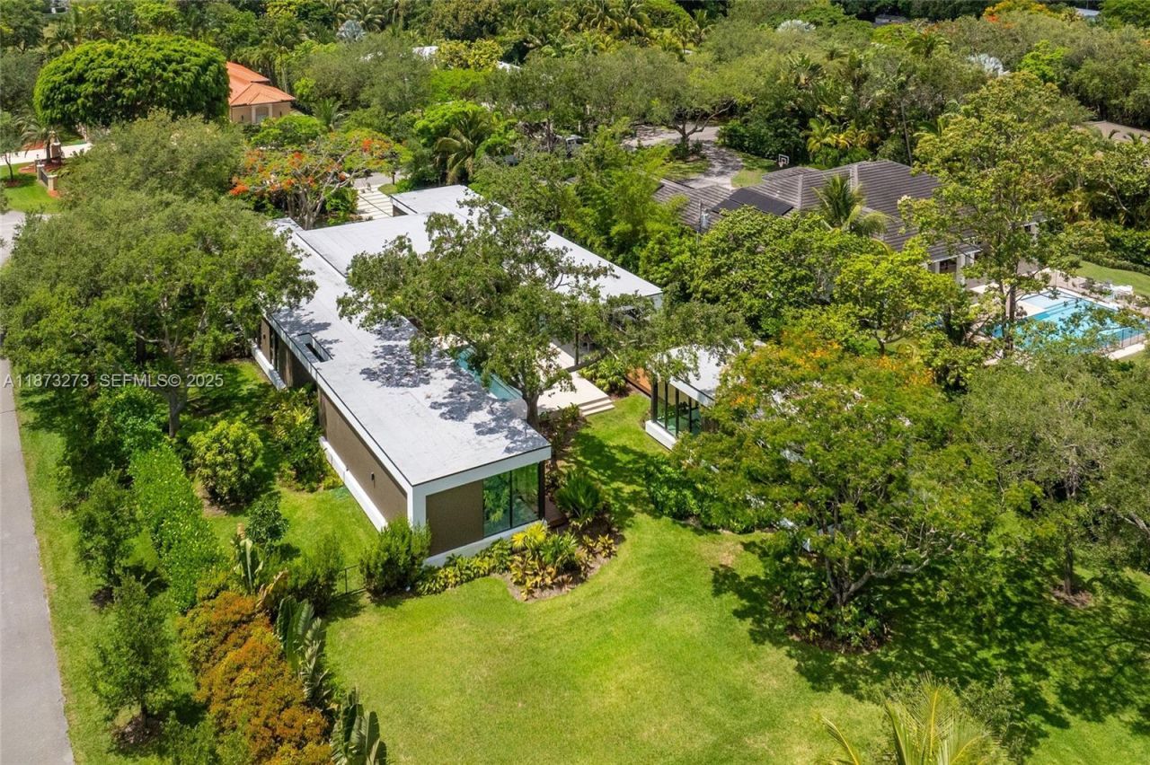 12100 SW 79th Ave, Pinecrest, FL 33156 Photo