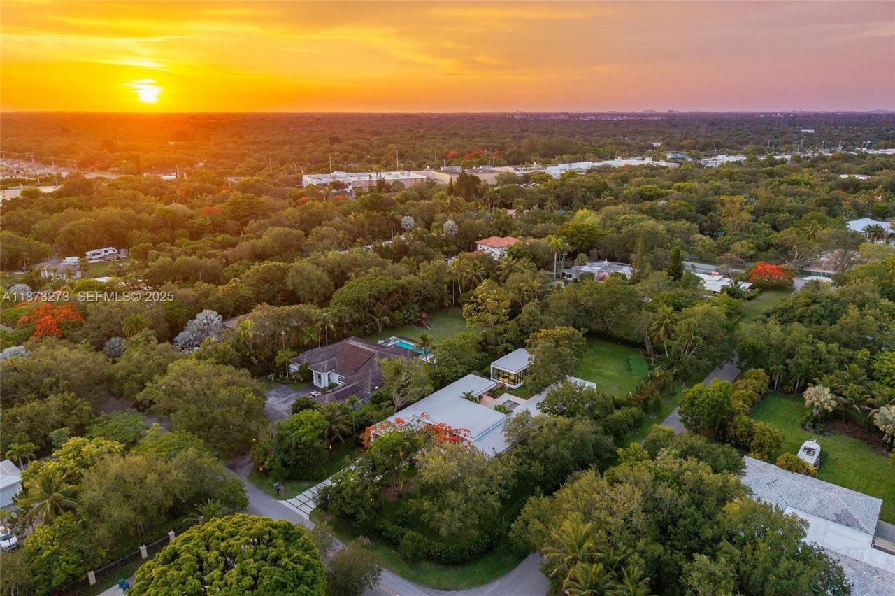 12100 SW 79th Ave, Pinecrest, FL 33156 Photo