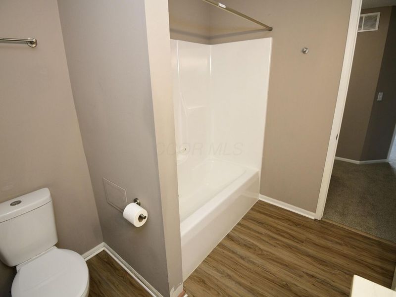 2730 Raphael Drive, Columbus, OH 43232 Photo 13