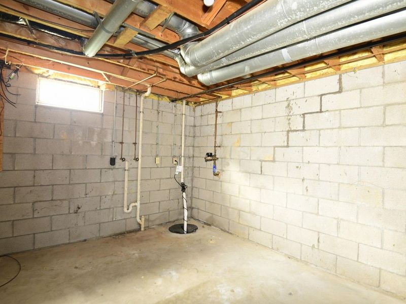 2730 Raphael Drive, Columbus, OH 43232 Photo 15