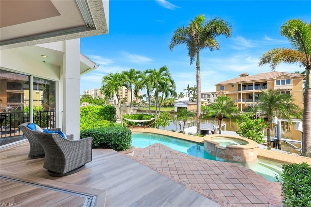 155 Heron Ave, Naples, FL 34108 Photo