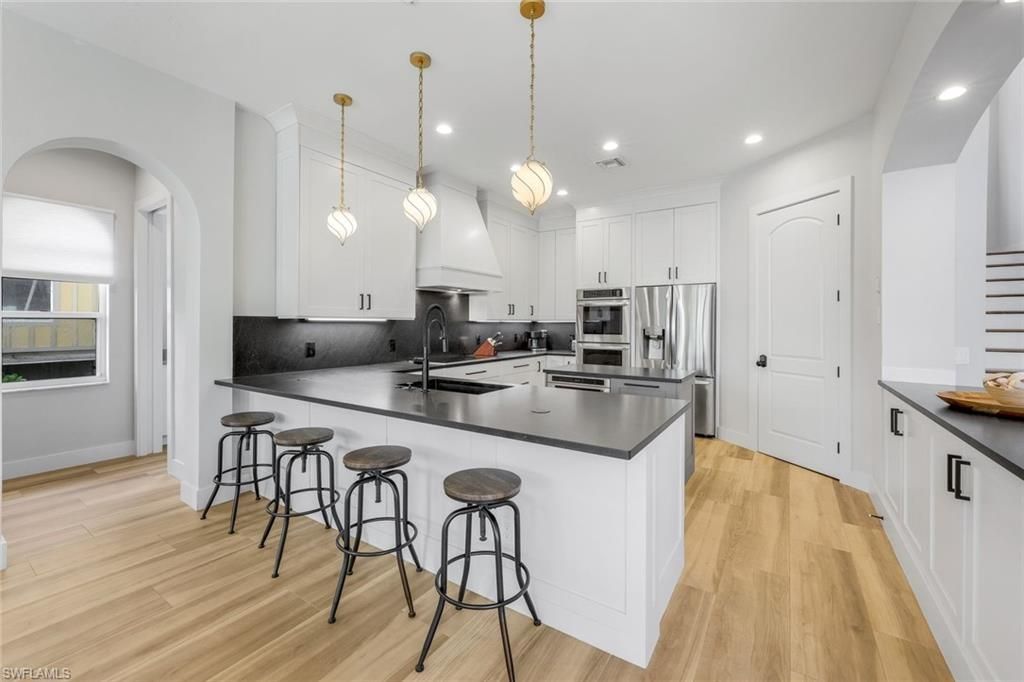 155 Heron Ave, Naples, FL 34108 Photo