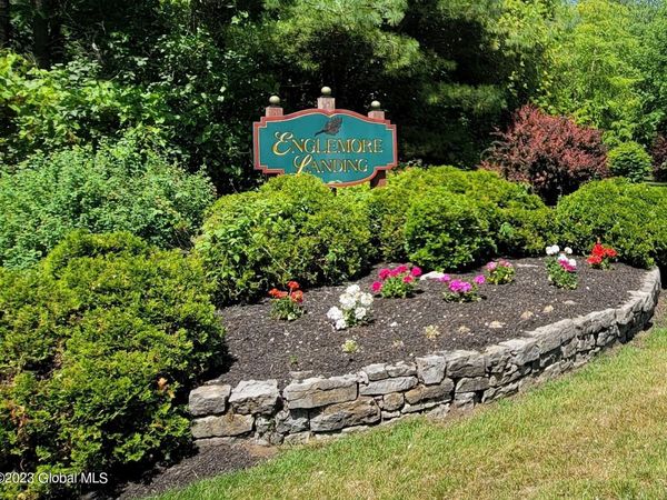 4 Towline Lane, Clifton Park, NY 12065