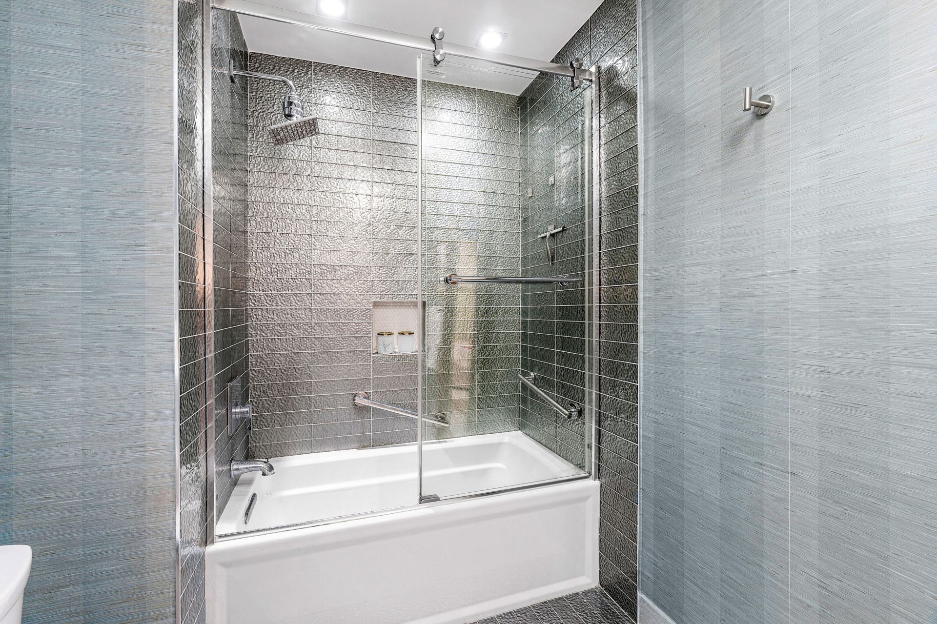 830 Greensward Court, Unit 214-H, Delray Beach, FL 33445 Photo