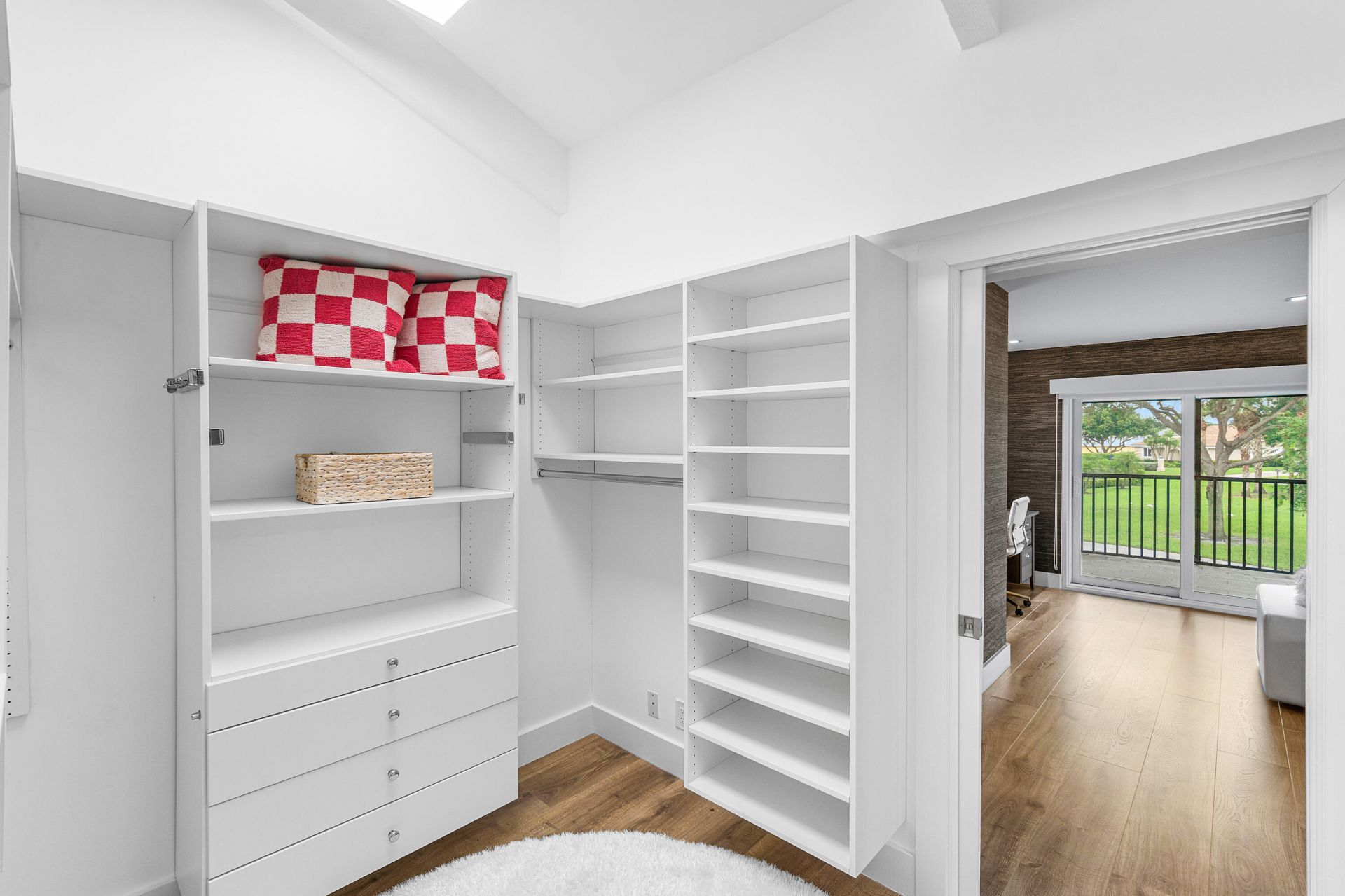 830 Greensward Court, Unit 214-H, Delray Beach, FL 33445 Photo