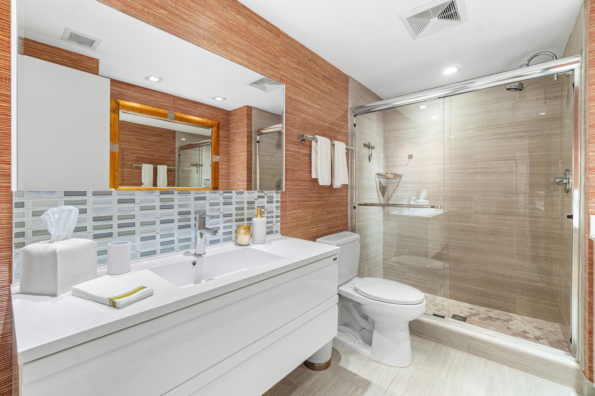 830 Greensward Court, Unit 214-H, Delray Beach, FL 33445 Photo