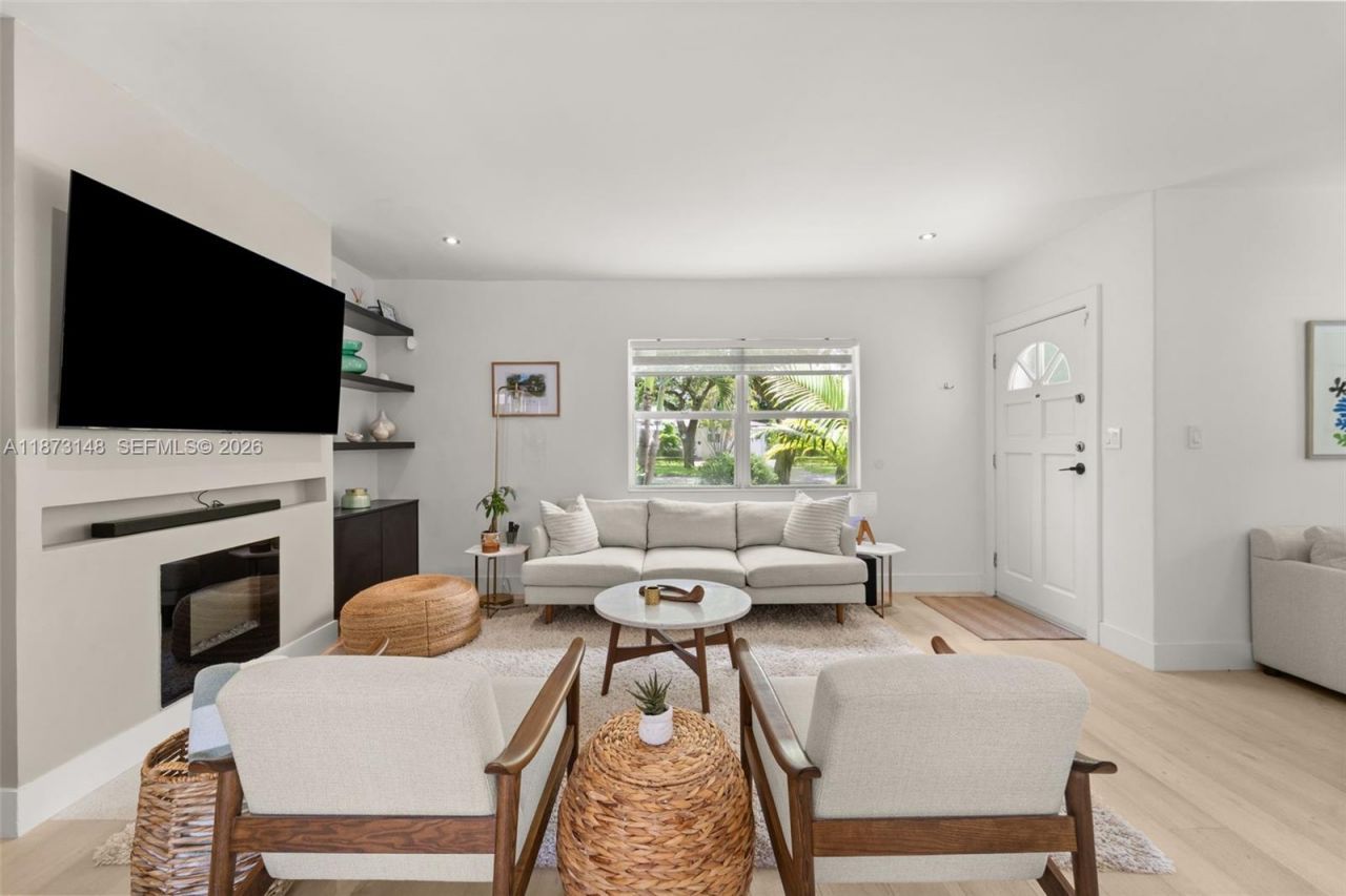 5 NW 107th St, Miami Shores, FL 33168 Photo