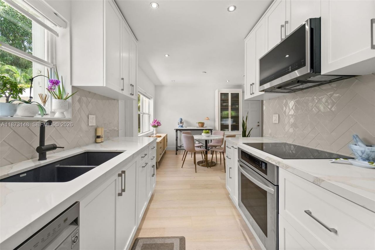 5 NW 107th St, Miami Shores, FL 33168 Photo