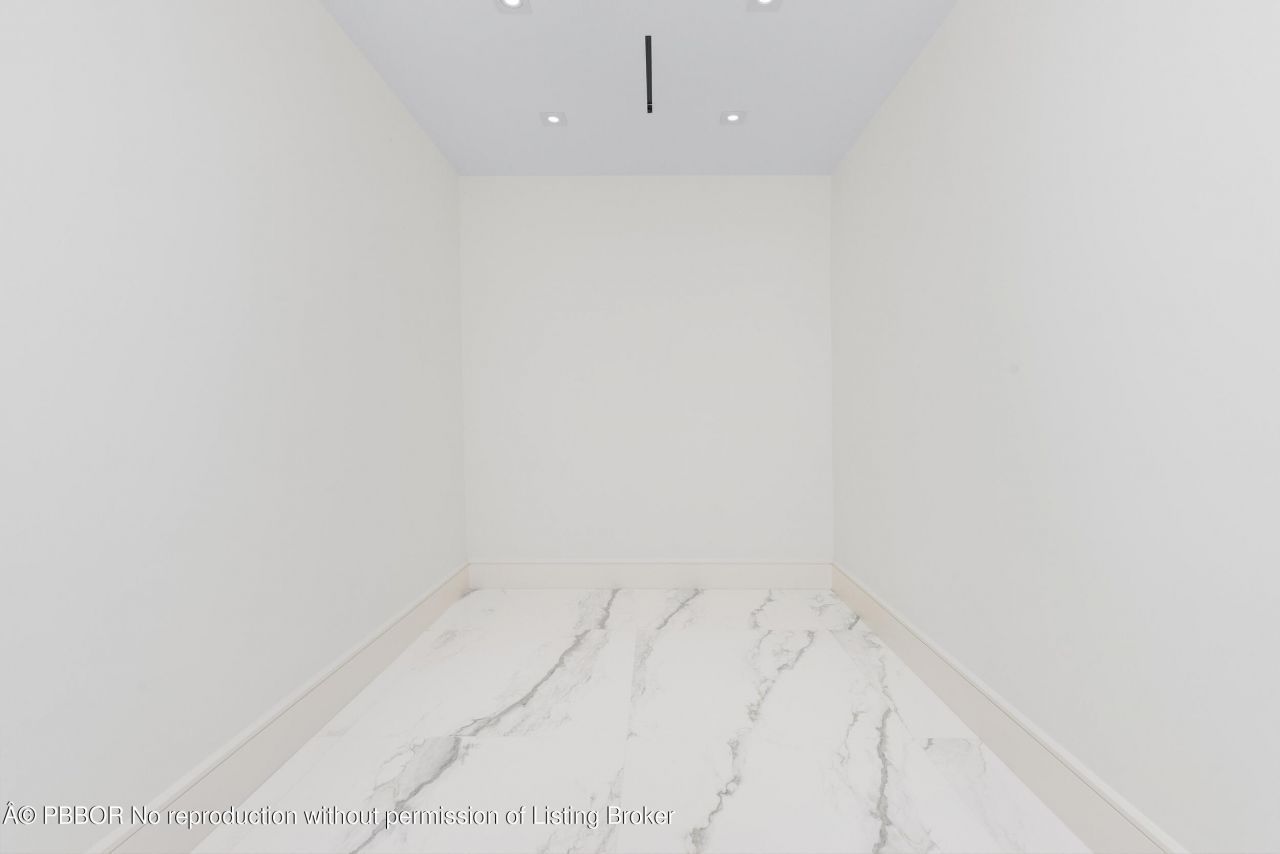 150 Bradley Place, Unit 112, Palm Beach, FL 33480 Photo
