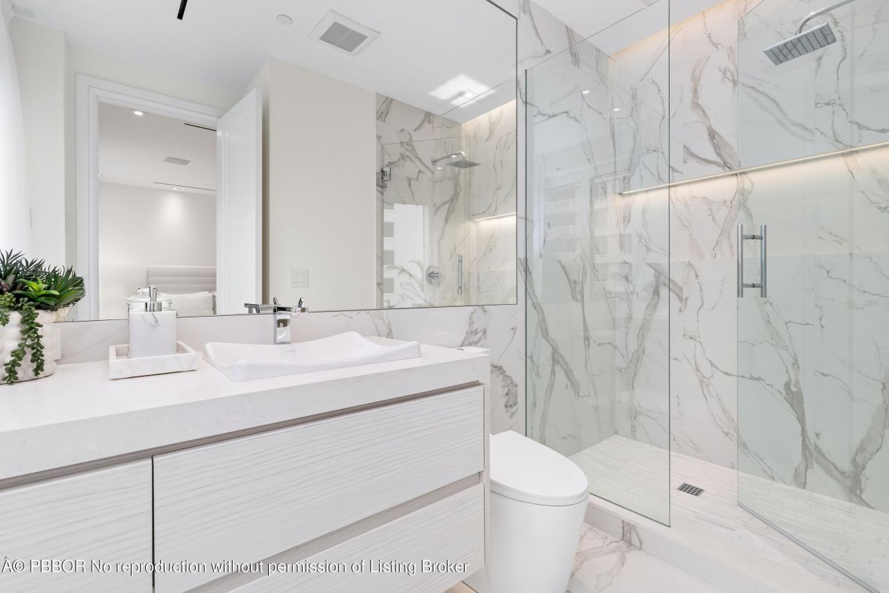 150 Bradley Place, Unit 112, Palm Beach, FL 33480 Photo