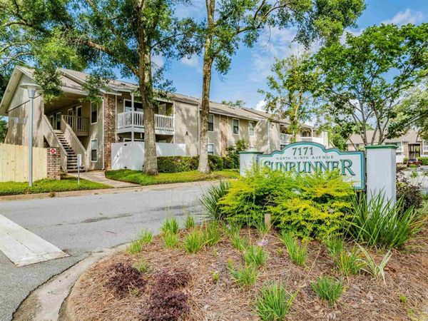 7171 N 9th Ave, Unit D6, Pensacola, FL 32504