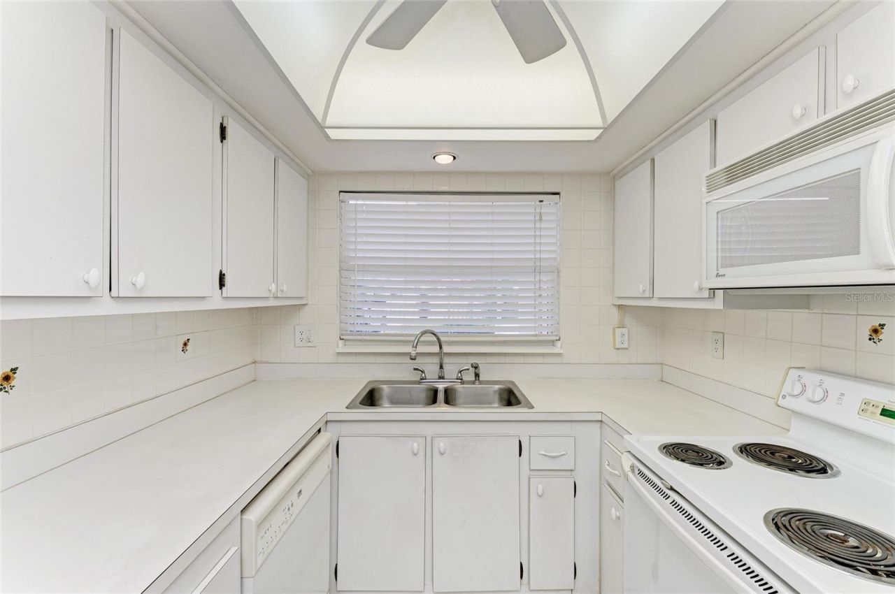 6030 7th Avenue W, Unit 6030, Bradenton, FL 34209 Photo