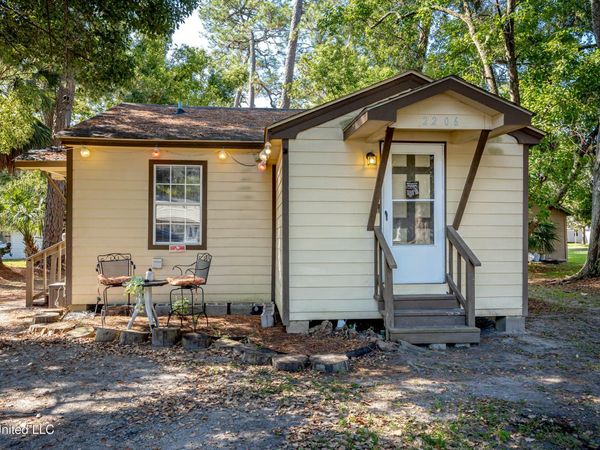 2206 Ingalls Avenue, Pascagoula, MS 39567