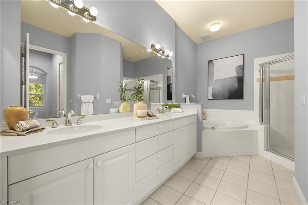 5920 Tarpon Gardens Cir, Unit 201, Cape Coral, FL 33914 Photo