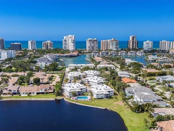 4150 Crayton RD, Unit B2, NAPLES, FL 34103