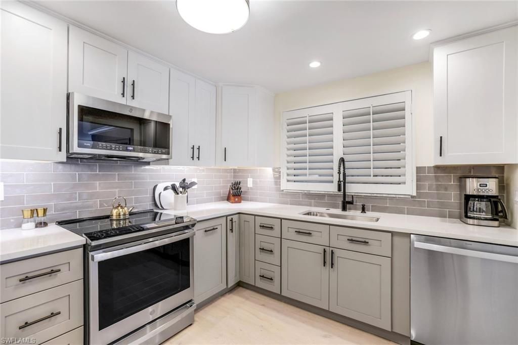 4150 Crayton Rd, Unit B2, Naples, FL 34103 Photo