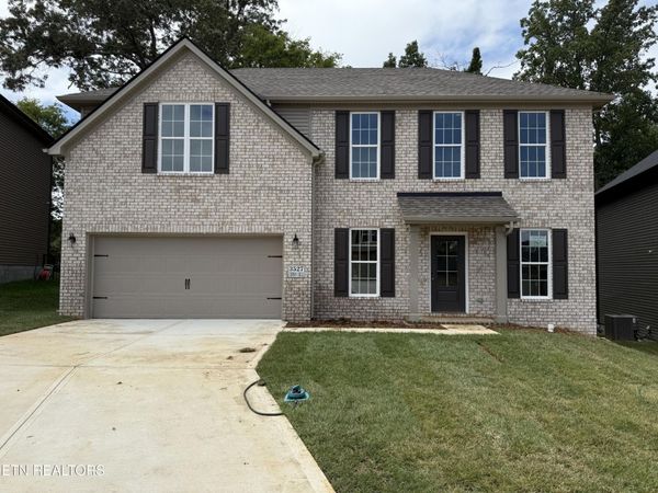 3527 Crimson Circle, Maryville, TN 37801