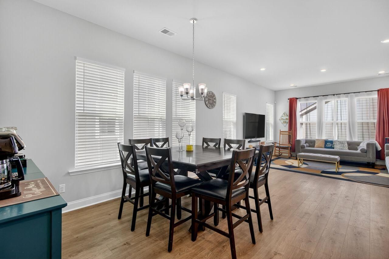 466 Woodgate Way Photo 11