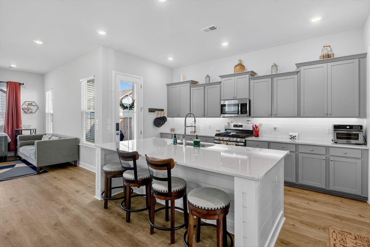 466 Woodgate Way Photo 19