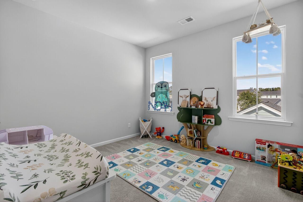 466 Woodgate Way Photo 35