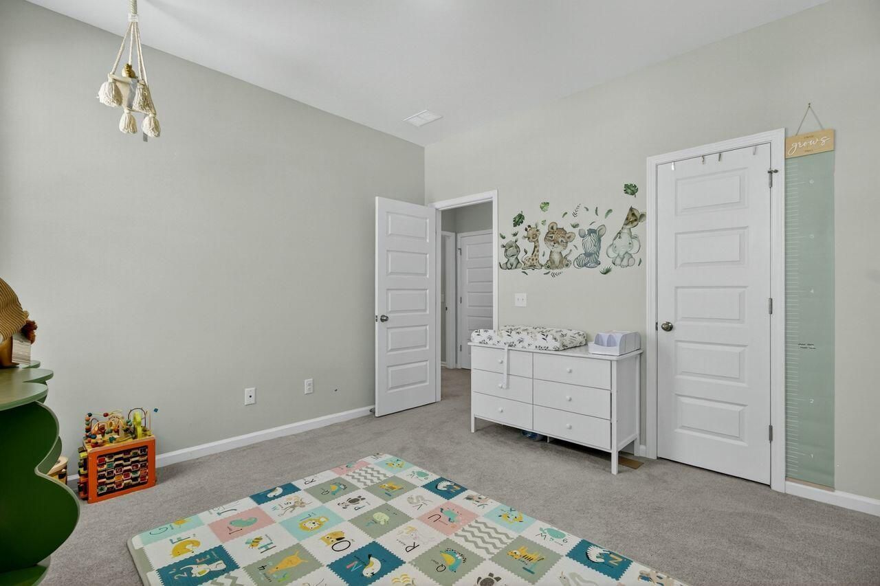 466 Woodgate Way Photo 36