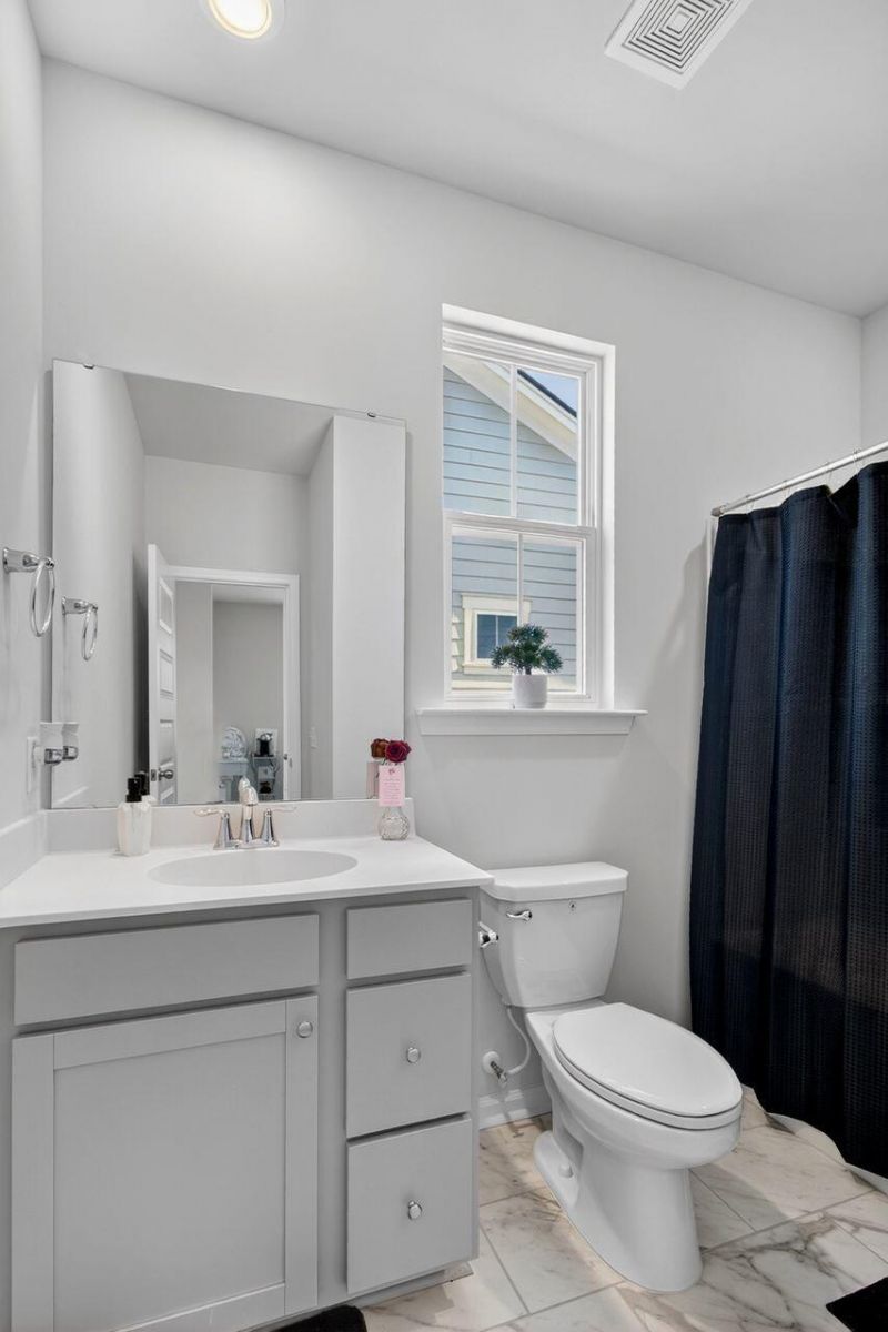 466 Woodgate Way Photo 38