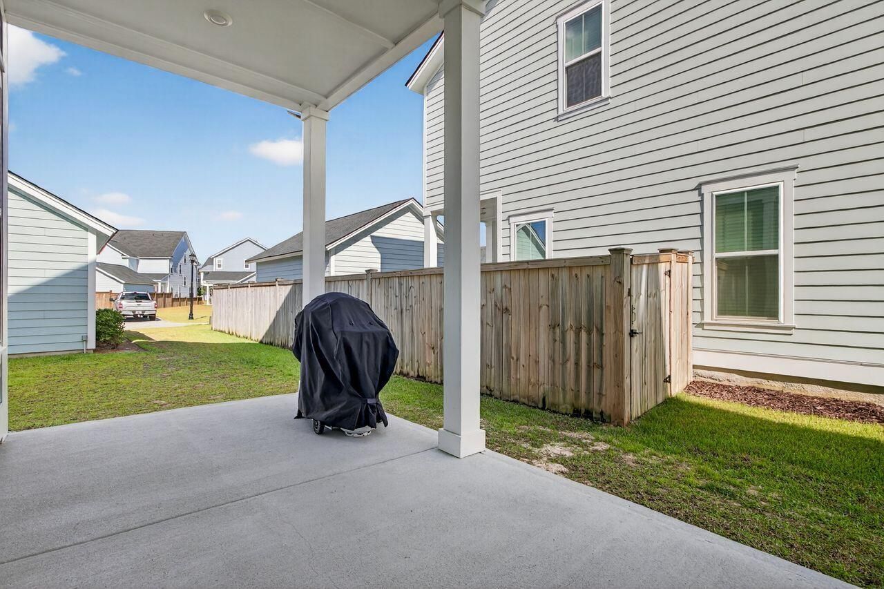 466 Woodgate Way Photo 42