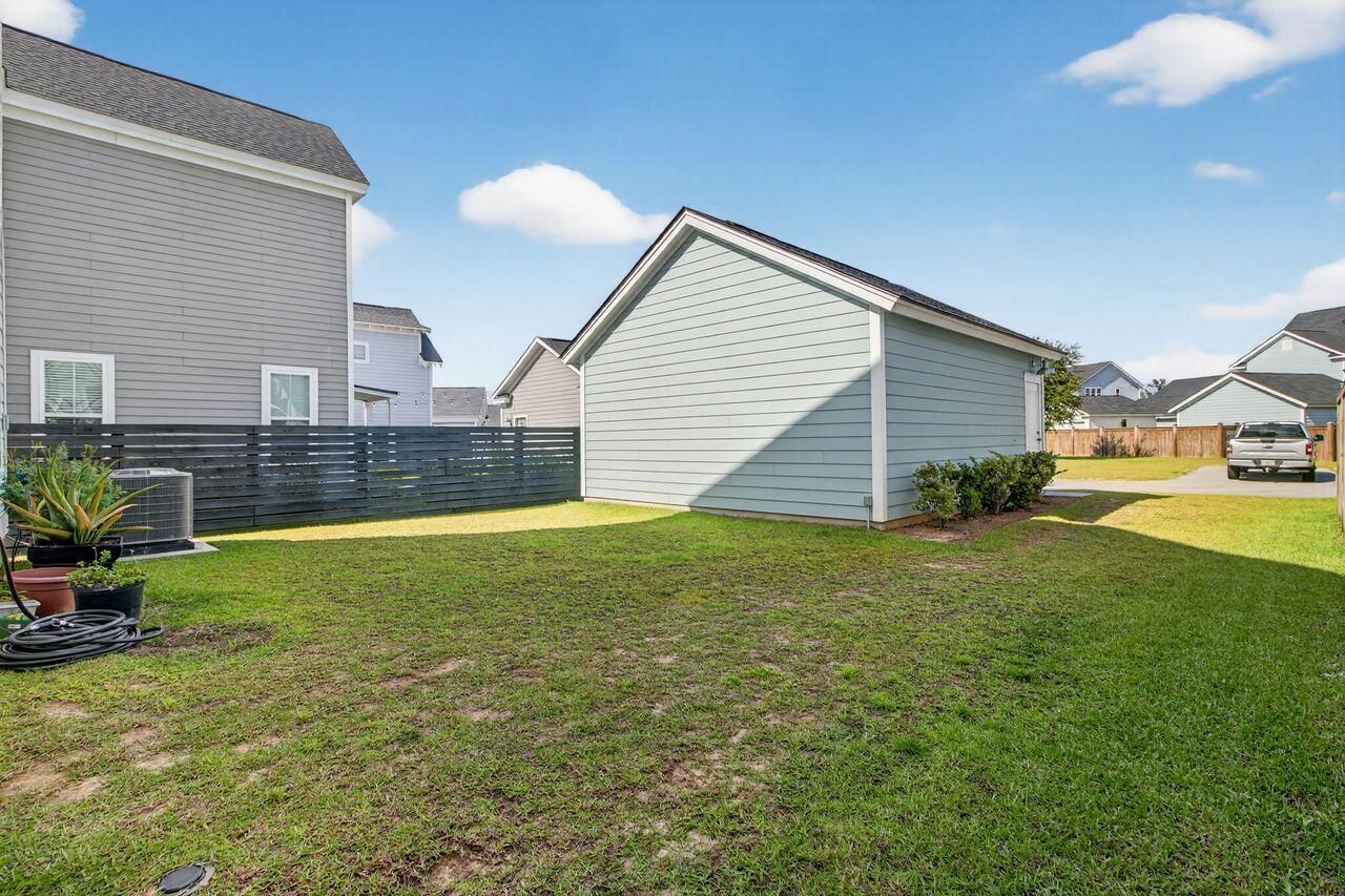 466 Woodgate Way Photo 44