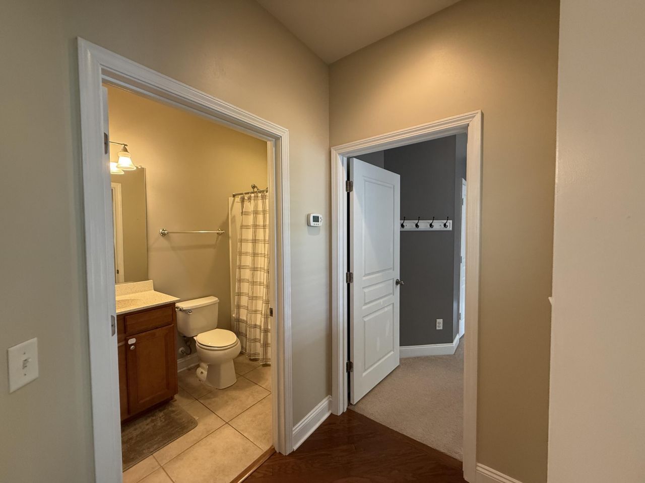 1572 Pixley Street Photo 21