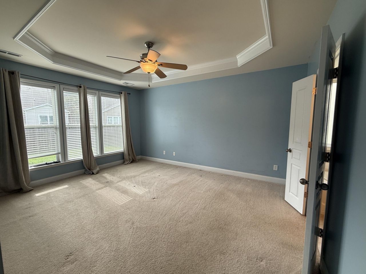 1572 Pixley Street Photo 29