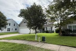 1572 Pixley Street photo 4