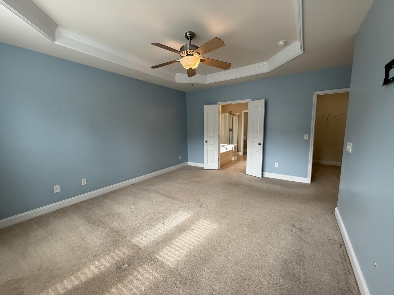 1572 Pixley Street Photo 32