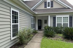 1572 Pixley Street photo 4