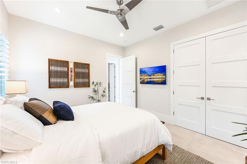 4646 Crayton Rd, Naples, FL 34103 Photo