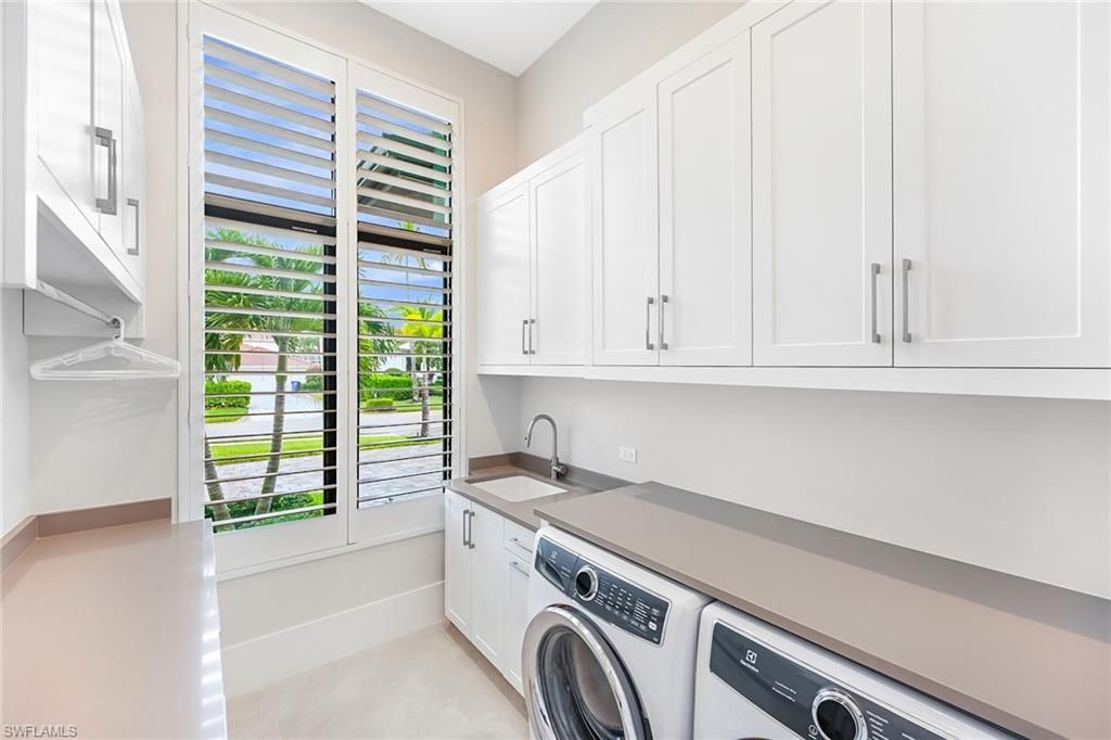 4646 Crayton Rd, Naples, FL 34103 Photo