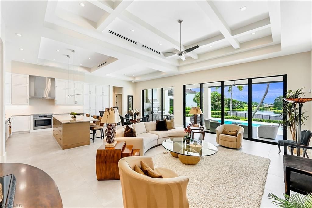 4646 Crayton Rd, Naples, FL 34103 Photo