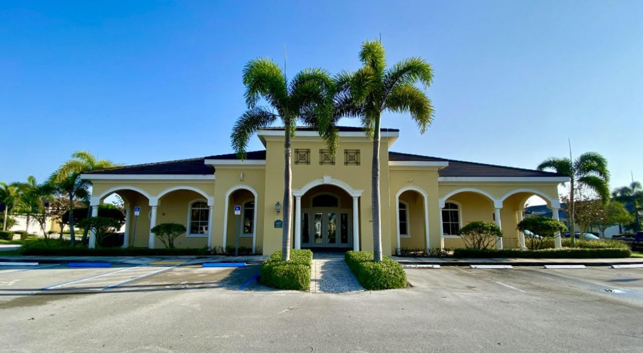 6179 NW Helmsdale Way, Port Saint Lucie, FL 34983 Photo