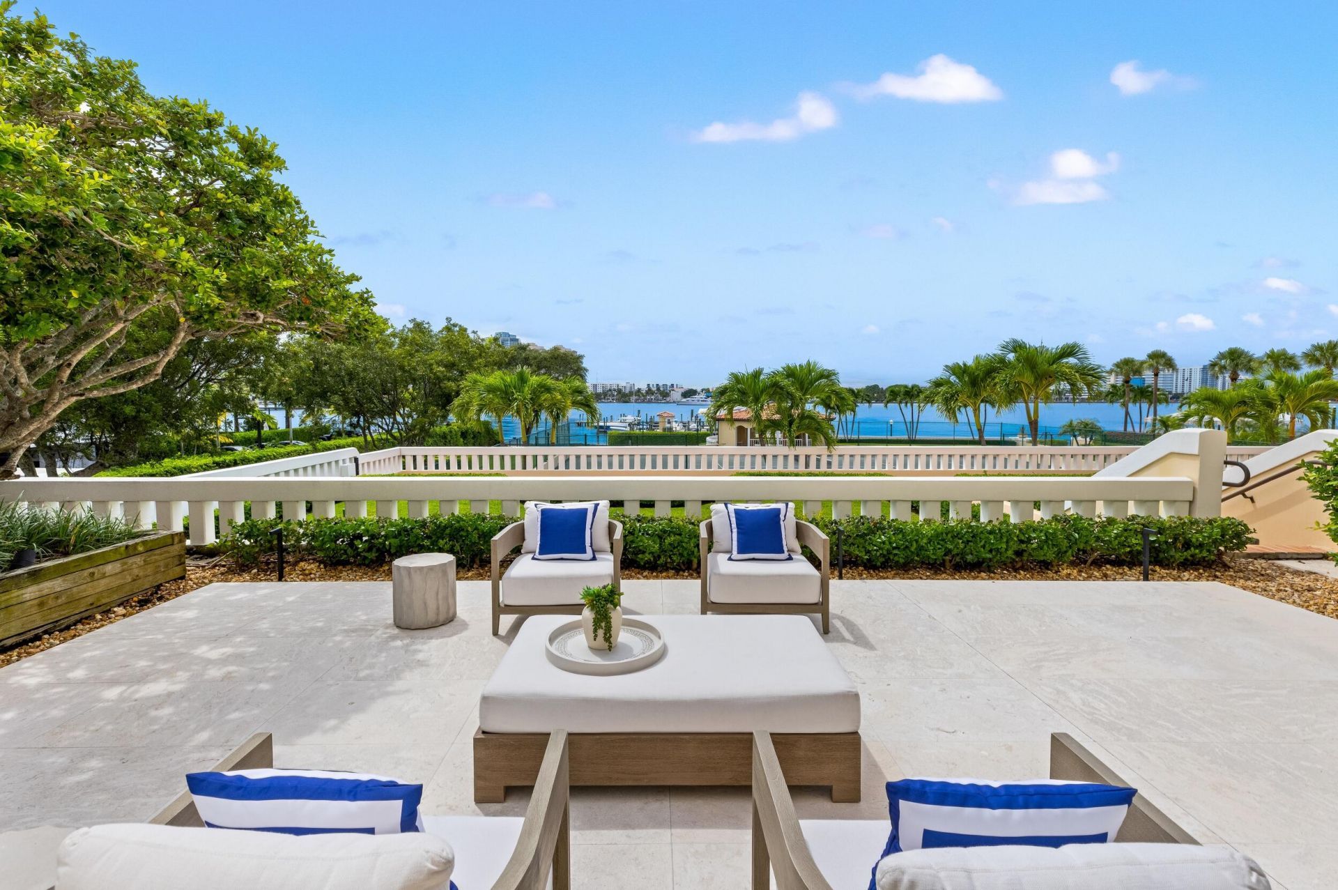 150 Bradley Place, Unit 112, Palm Beach, FL 33480 Photo