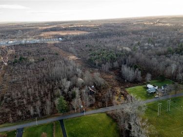8790 Van Hoesen Road, Clay, NY 13041