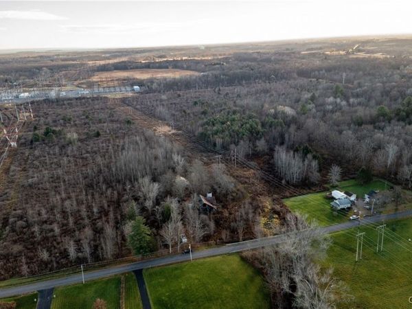 8790 Van Hoesen Road, Clay, NY 13041