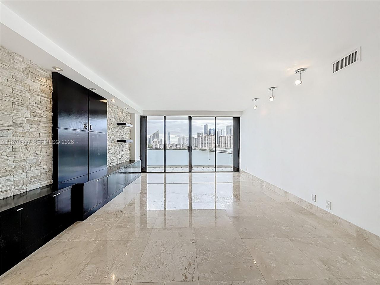 2800 Island Blvd, Unit 902, Aventura, FL 33160 Photo