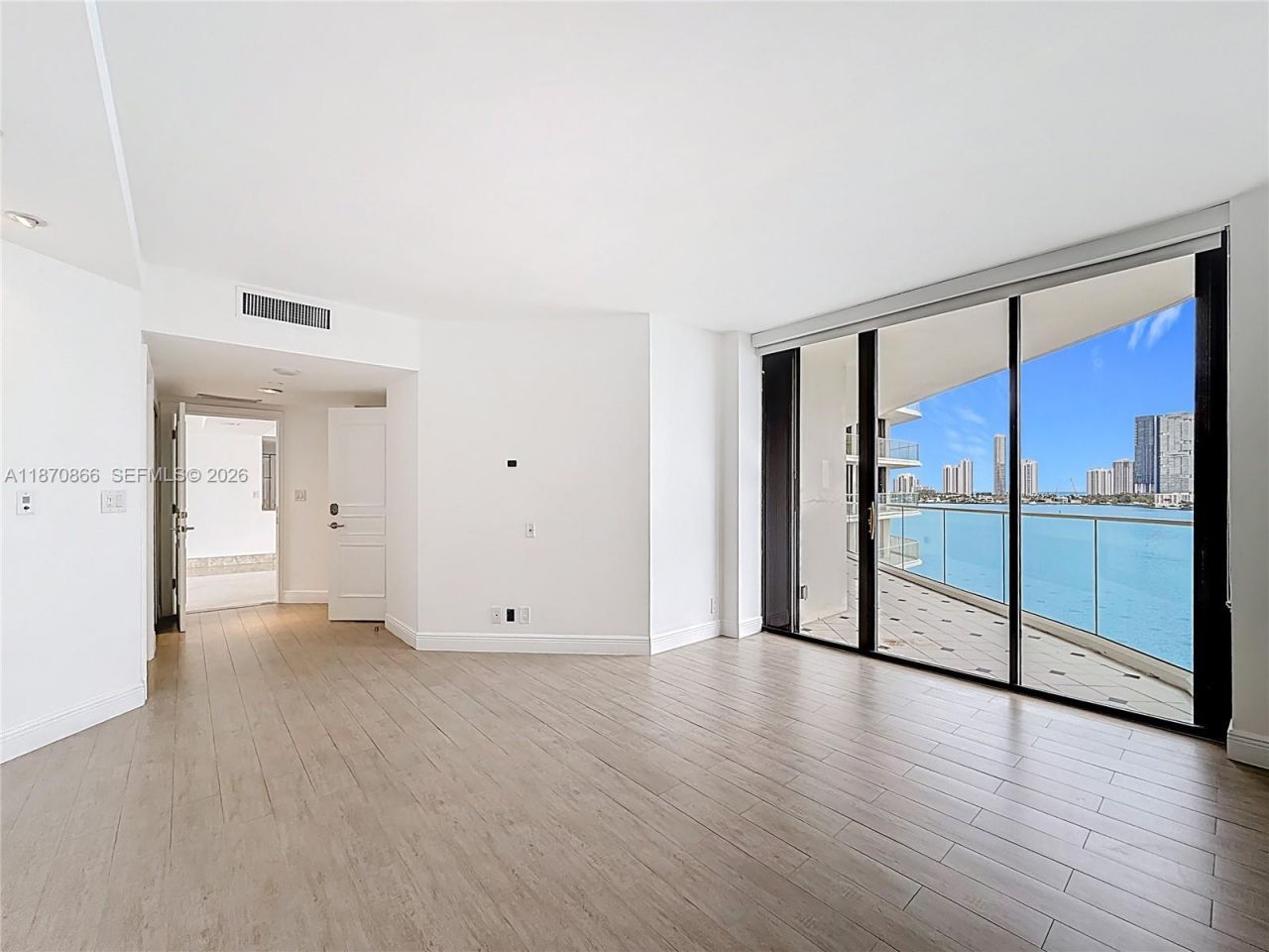 2800 Island Blvd, Unit 902, Aventura, FL 33160 Photo