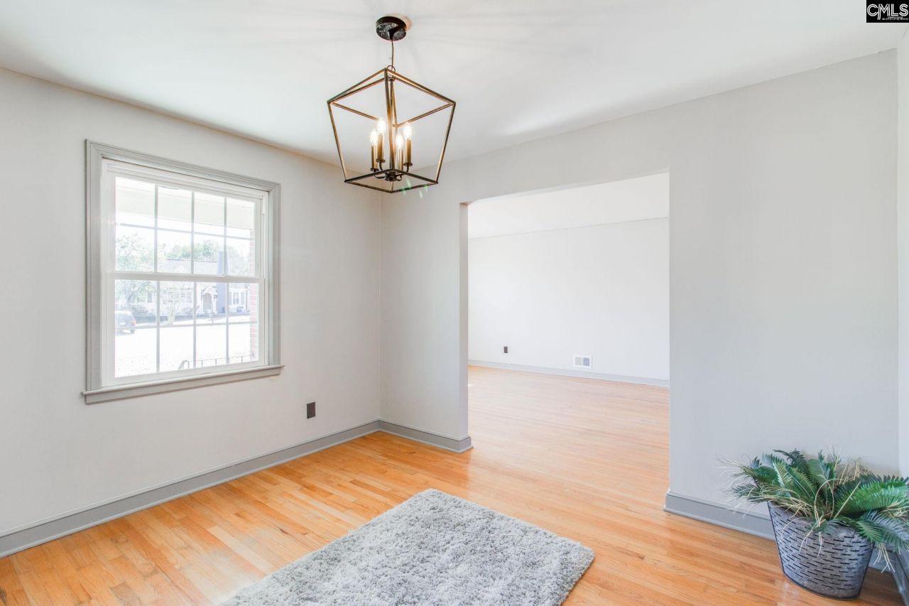 908 B Avenue Photo 10