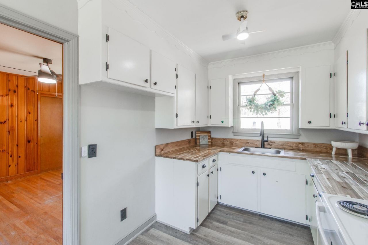 908 B Avenue Photo 12