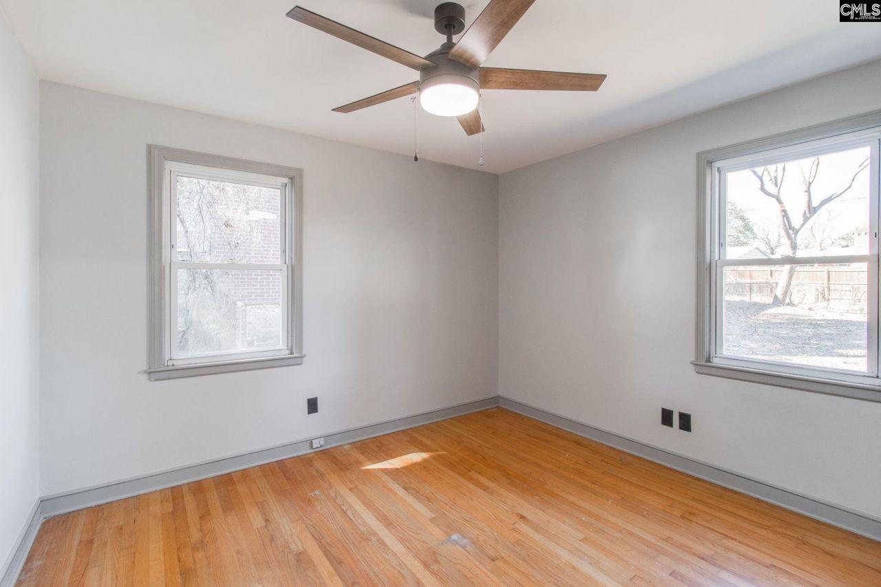 908 B Avenue Photo 16