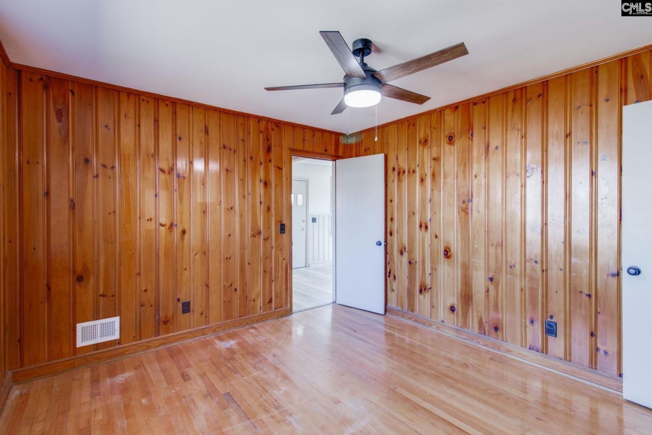 908 B Avenue Photo 21