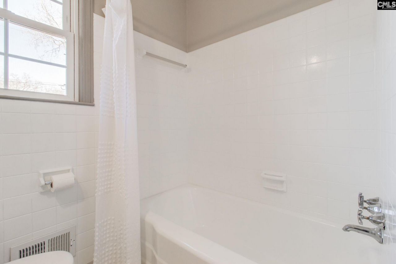 908 B Avenue Photo 25